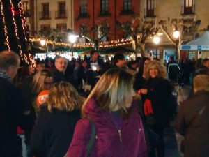Carpa informativa en Plaza Cervantes